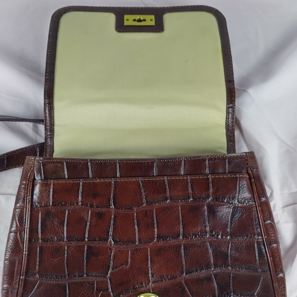 Fossil Brown Leather Turn Lock Croc Embossed Crossbody Bag w/ Key - Picture 8 of 16